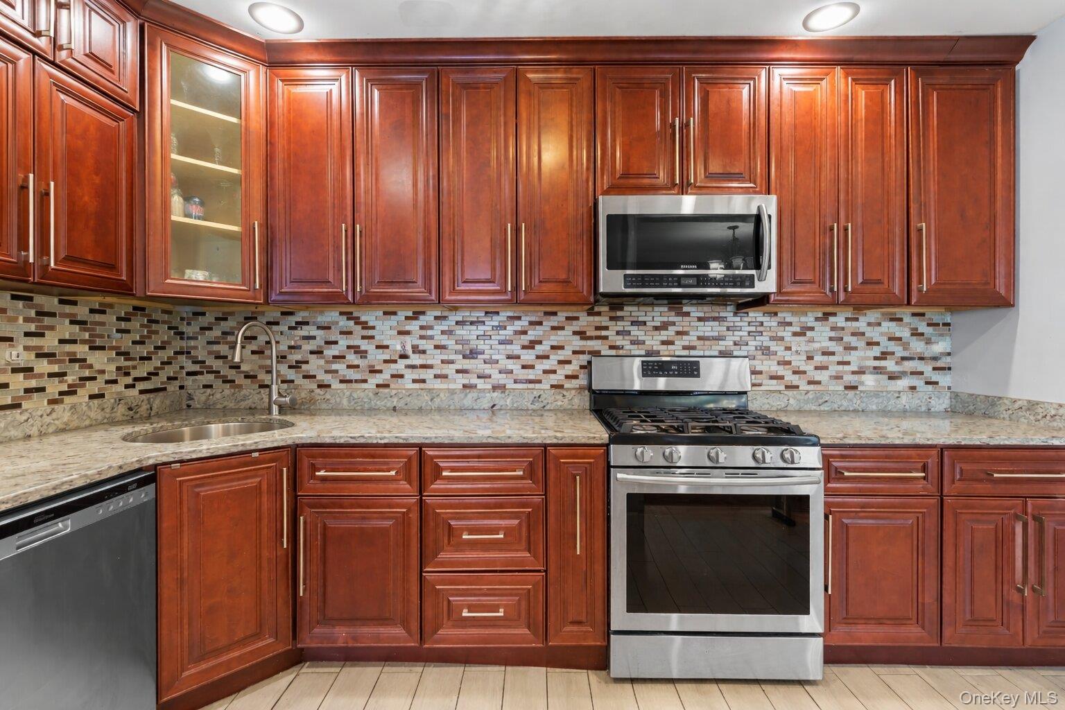 13301 226th Street Queens, NY 11413 - Photo 16 of 50