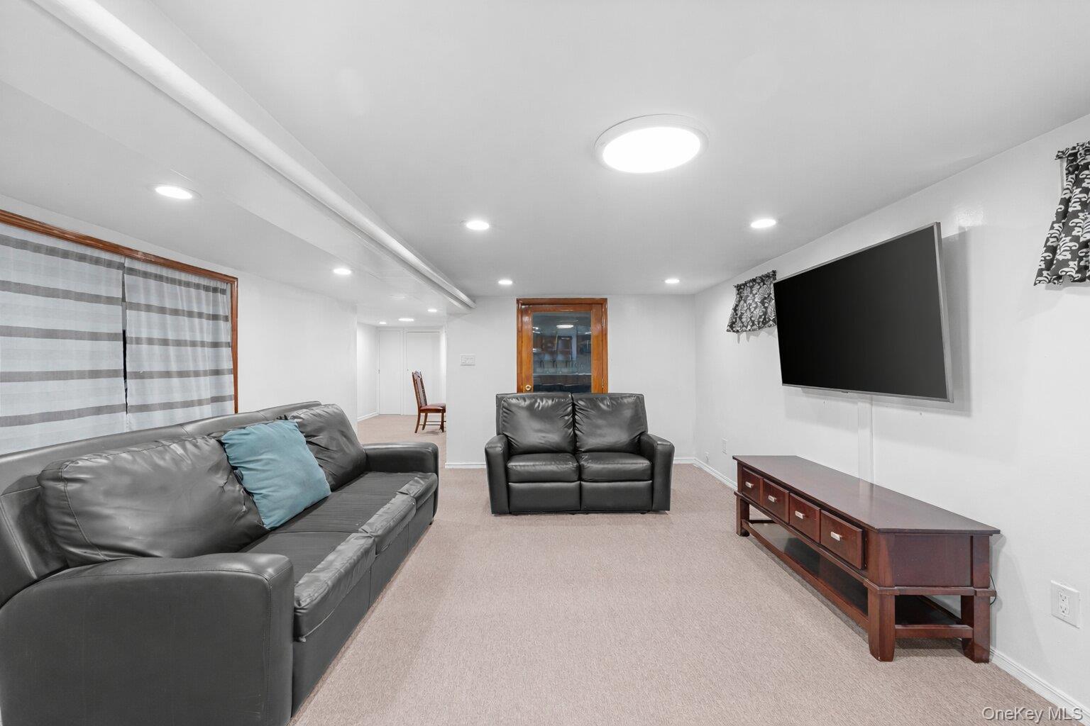 13301 226th Street Queens, NY 11413 - Photo 30 of 50