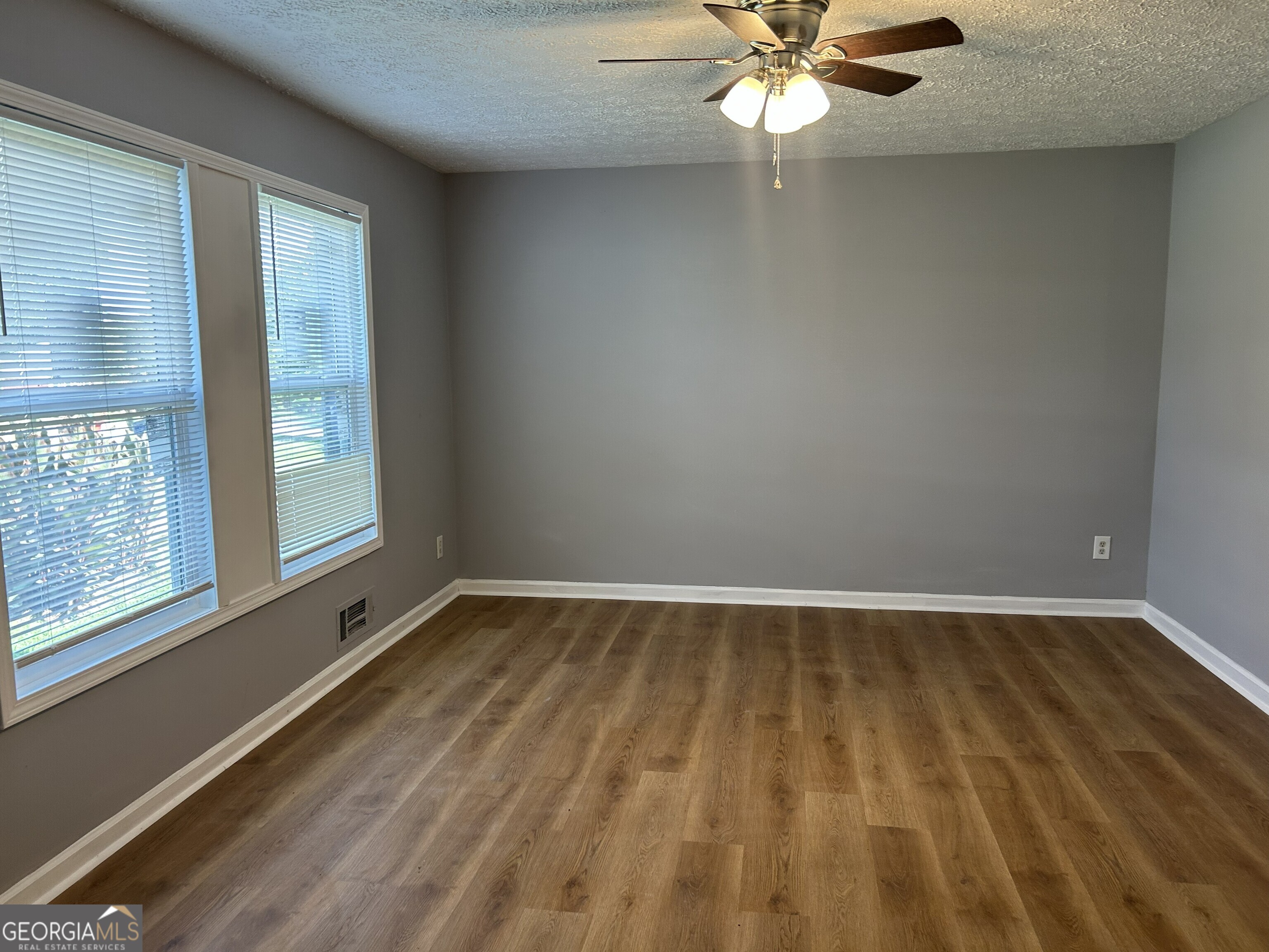 131 Roy Huie Road Riverdale, GA 30274 - Photo 5 of 27