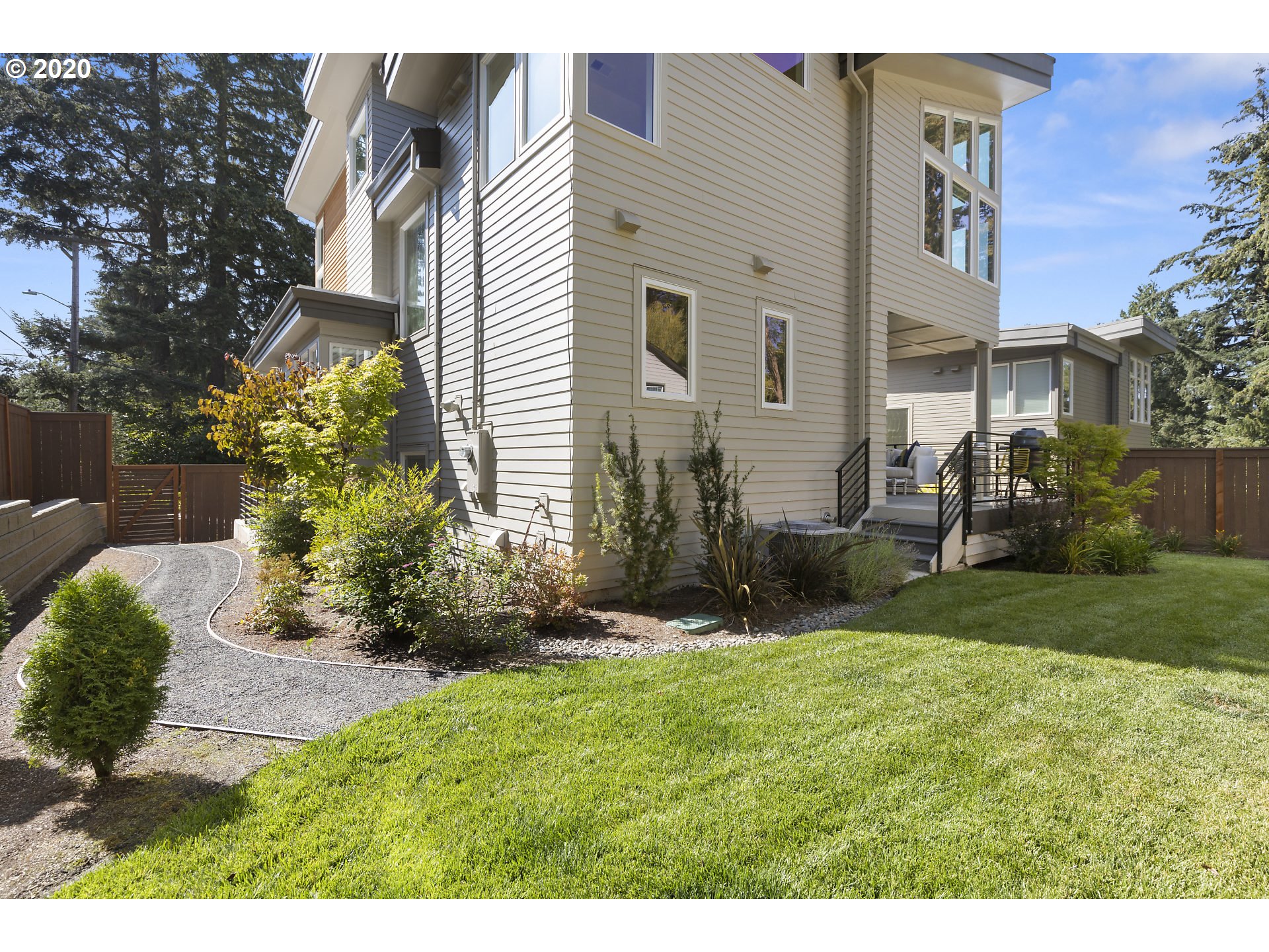7688 Southwest 36th Avenue Portland, OR 97219 - Photo 24 of 32 Gallery Image 24