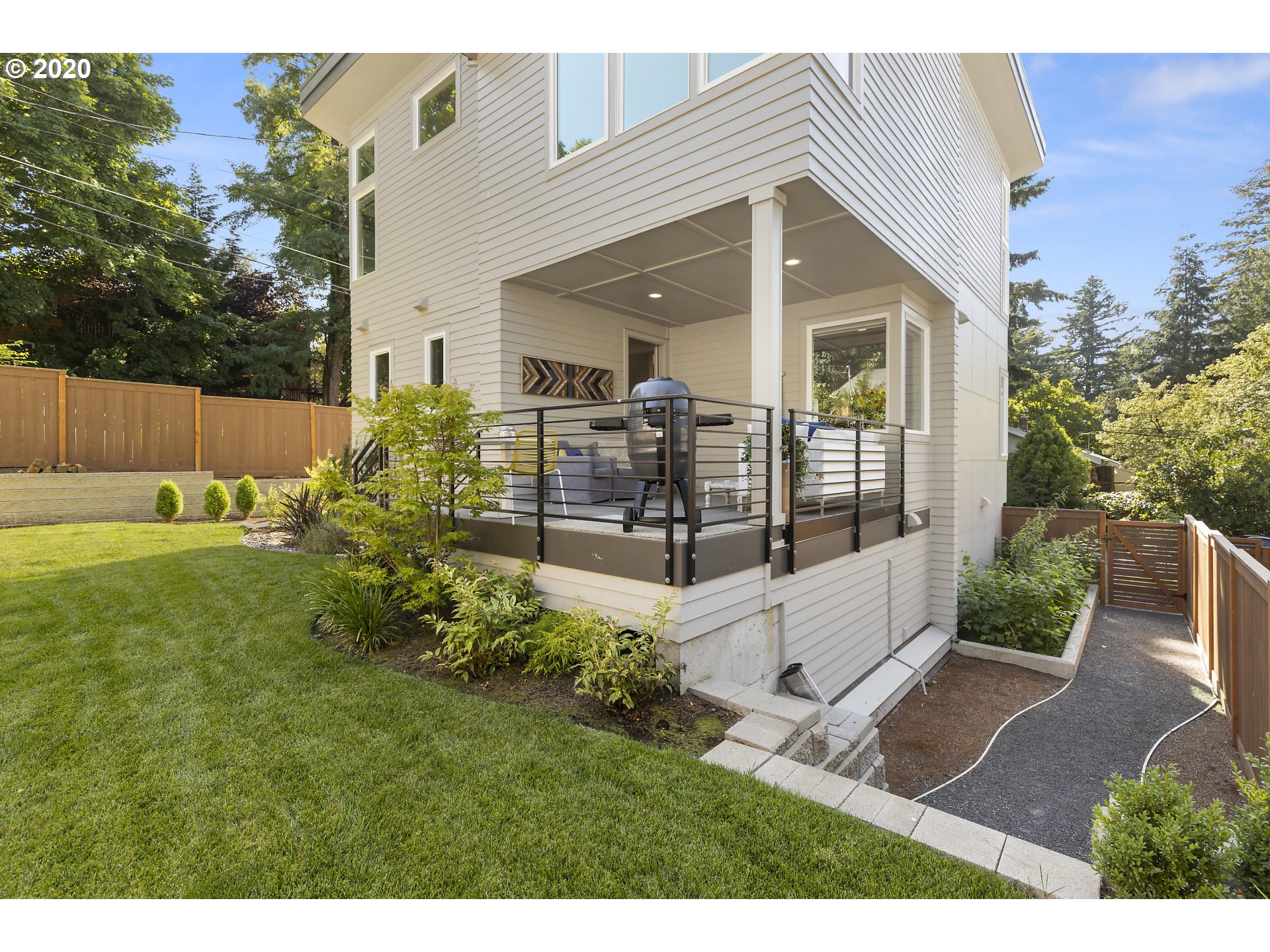 7688 Southwest 36th Avenue Portland, OR 97219 - Photo 26 of 32 Gallery Image 26