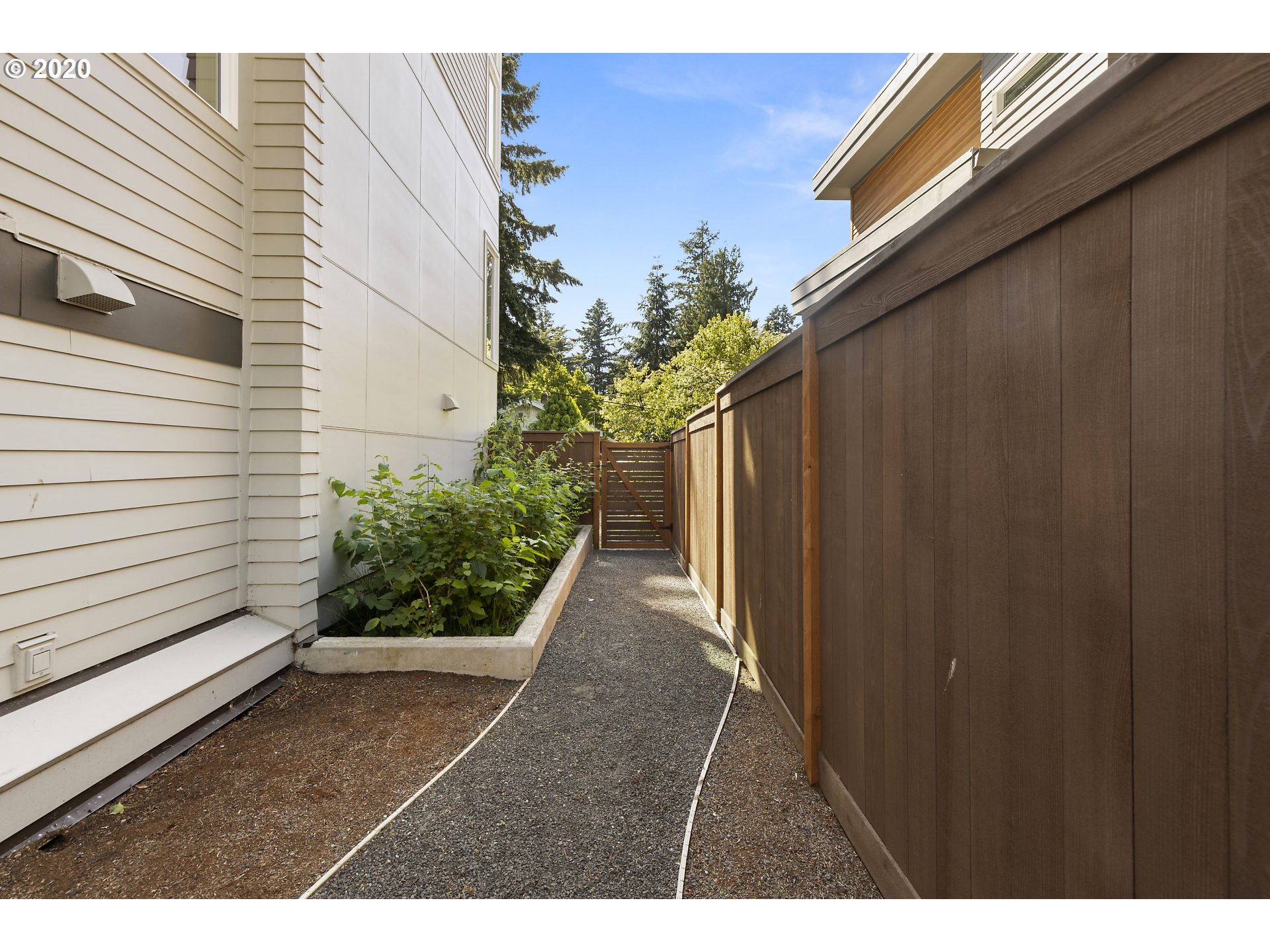 7688 Southwest 36th Avenue Portland, OR 97219 - Photo 27 of 32 Gallery Image 27