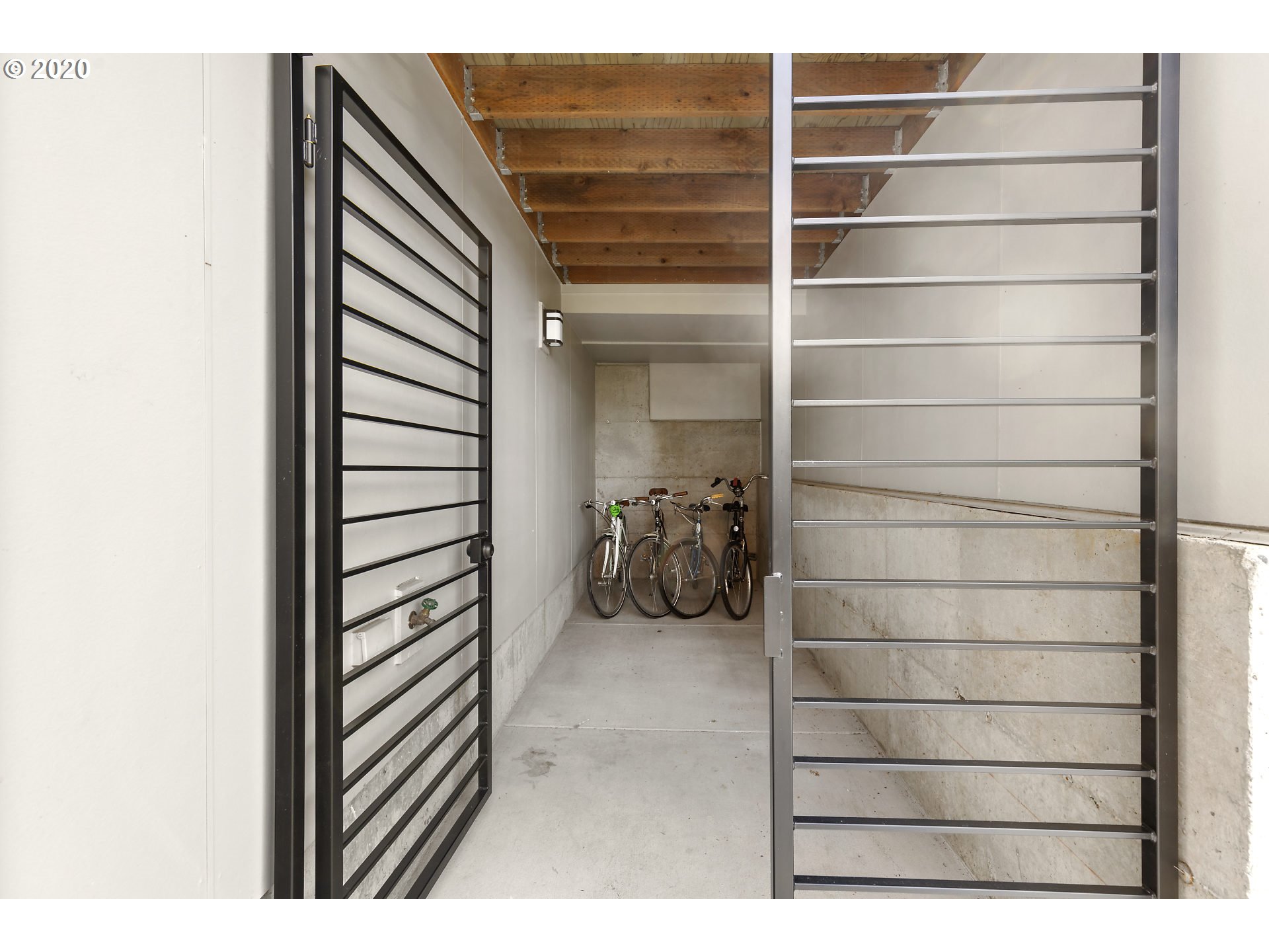 7688 Southwest 36th Avenue Portland, OR 97219 - Photo 28 of 32 Gallery Image 28