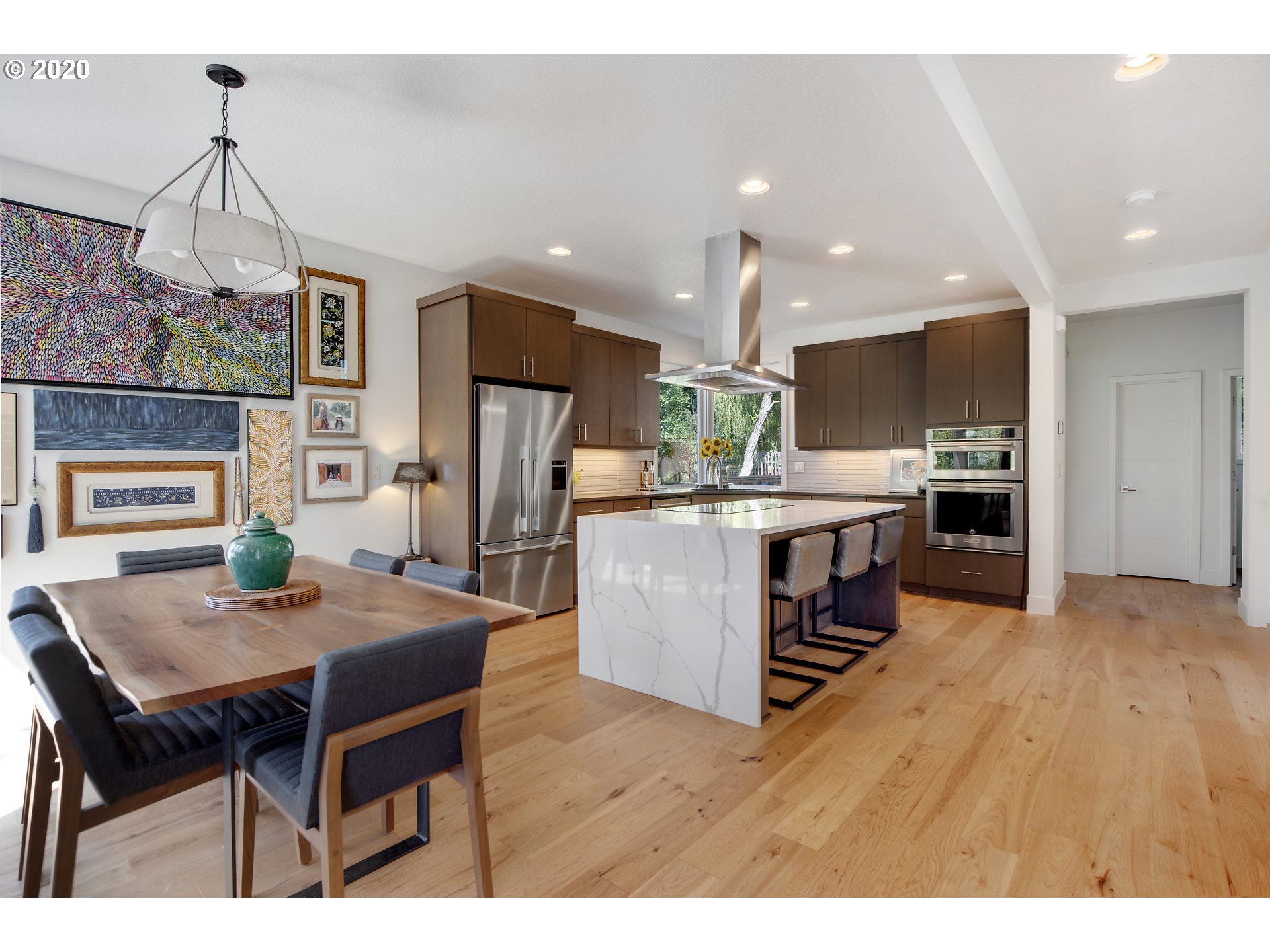 7688 Southwest 36th Avenue Portland, OR 97219 - Photo 4 of 32 Gallery Image 4