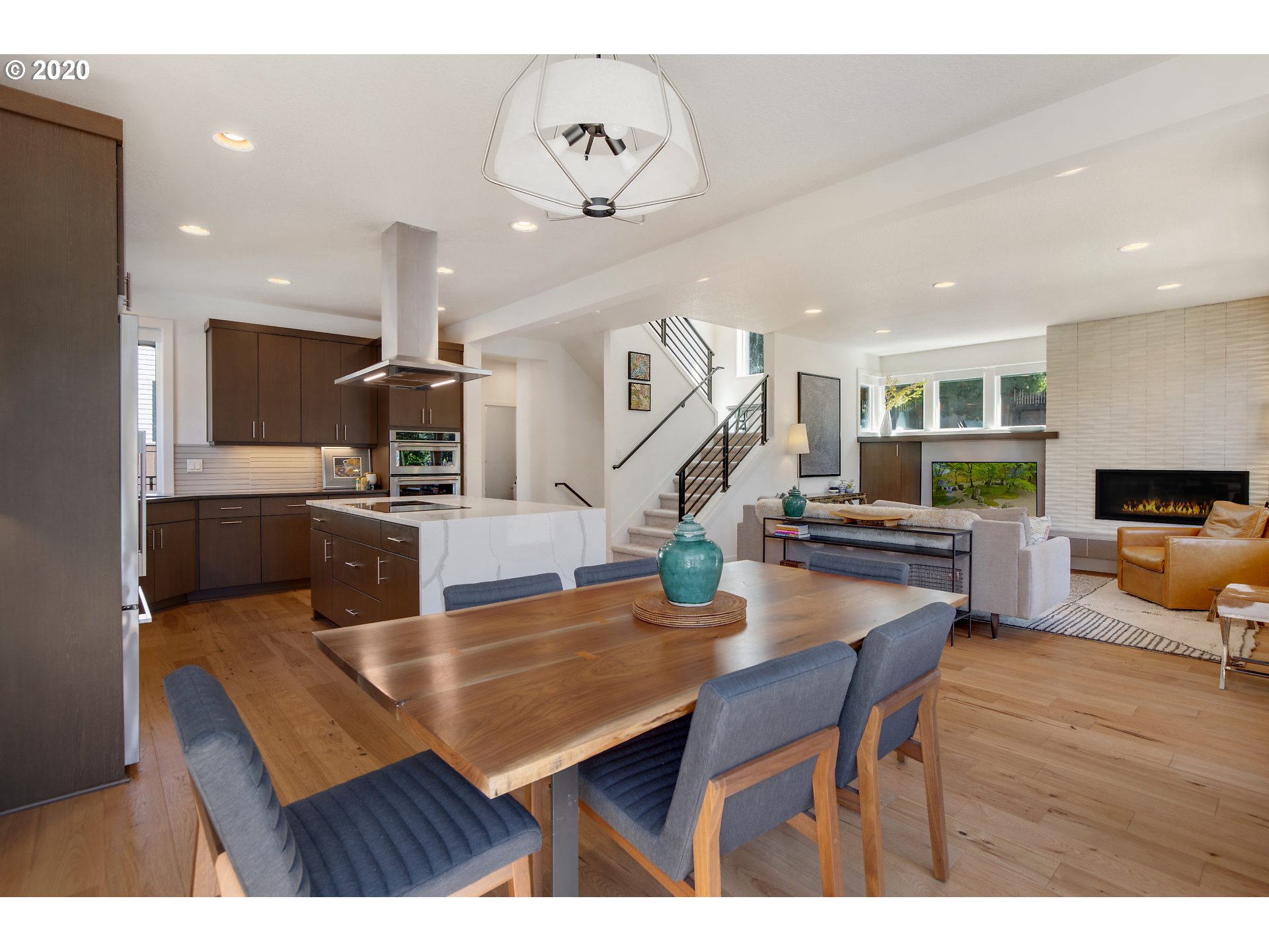 7688 Southwest 36th Avenue Portland, OR 97219 - Photo 5 of 32 Gallery Image 5