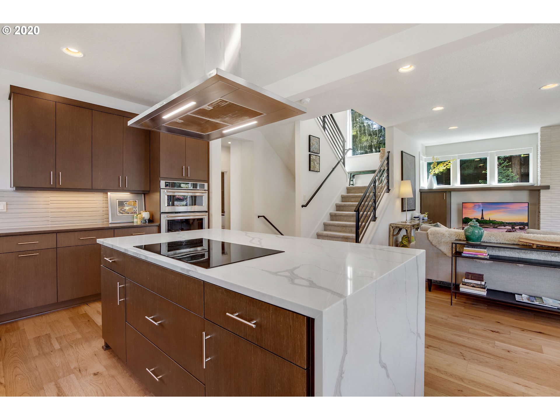 7688 Southwest 36th Avenue Portland, OR 97219 - Photo 6 of 32 Gallery Image 6