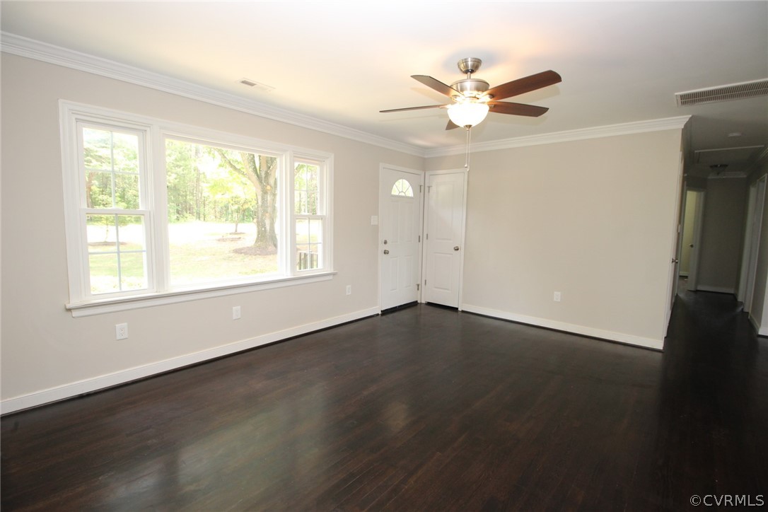 Living room w/ CF, refinished hardwoods, 2-member