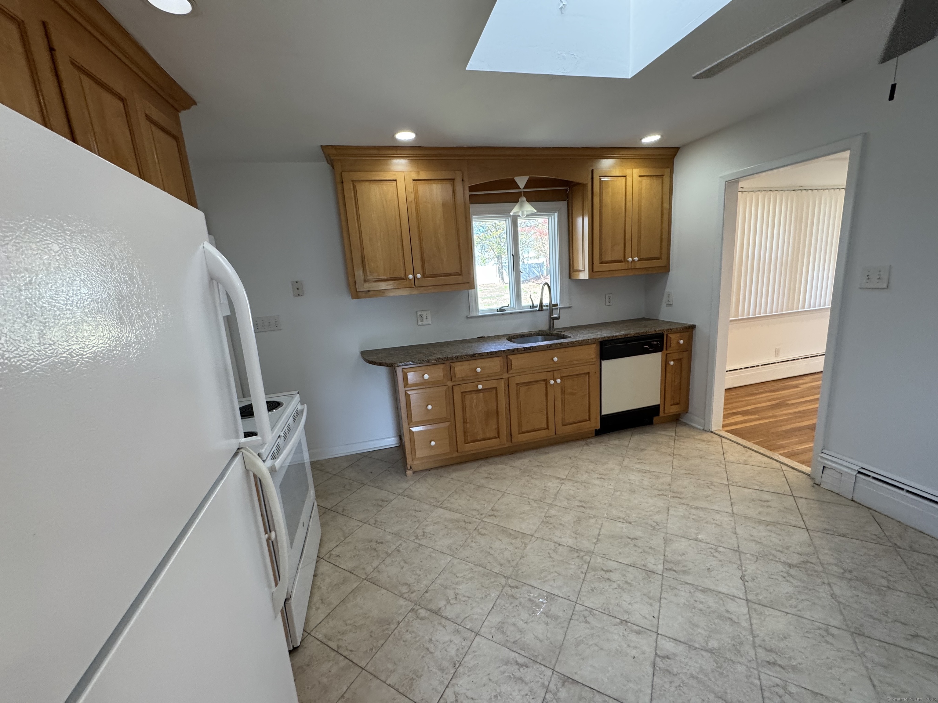 71 Schiller Road Fairfield, CT 06825 - Photo 19 of 30