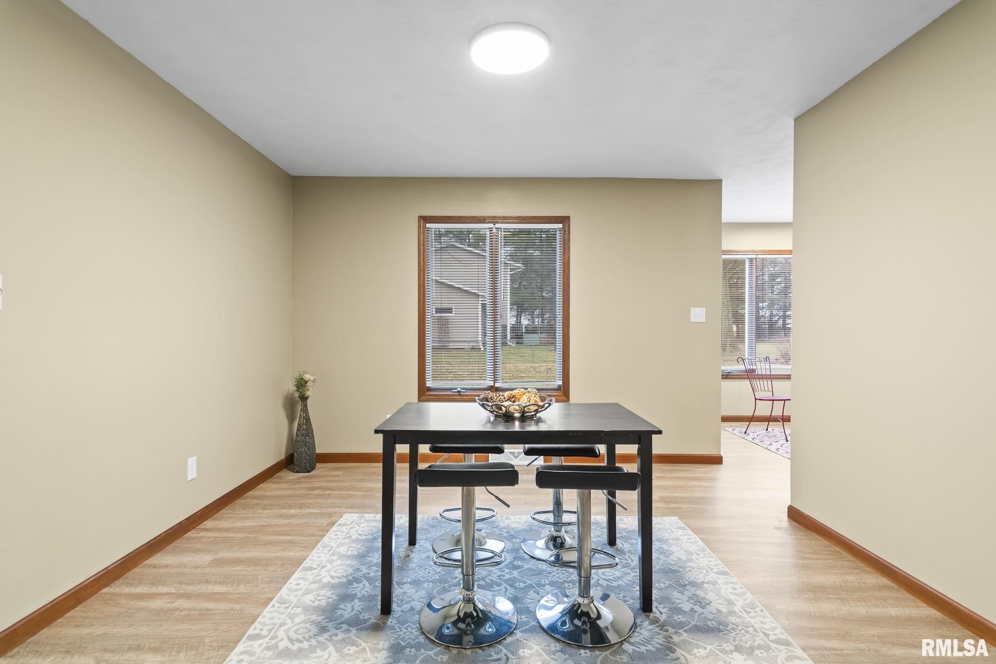 14 Wind Cave Drive Springfield, IL 62712 - Photo 12 of 38