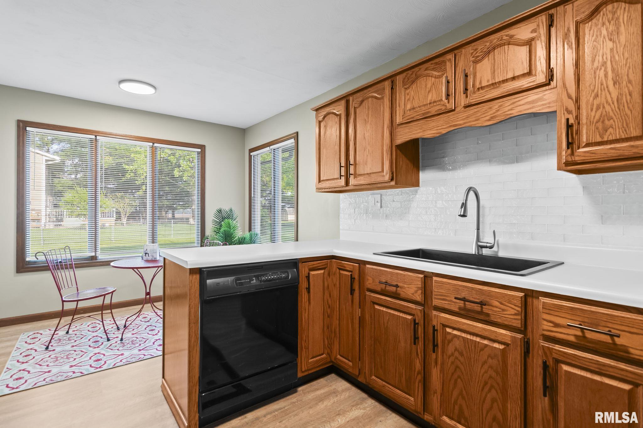 14 Wind Cave Drive Springfield, IL 62712 - Photo 17 of 37