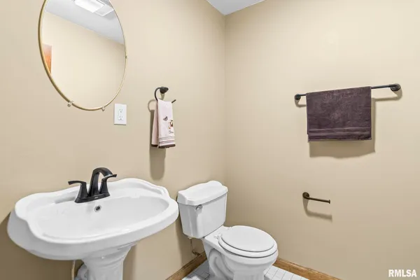 $327,900 | 14 Wind Cave Drive, Springfield, IL 62712