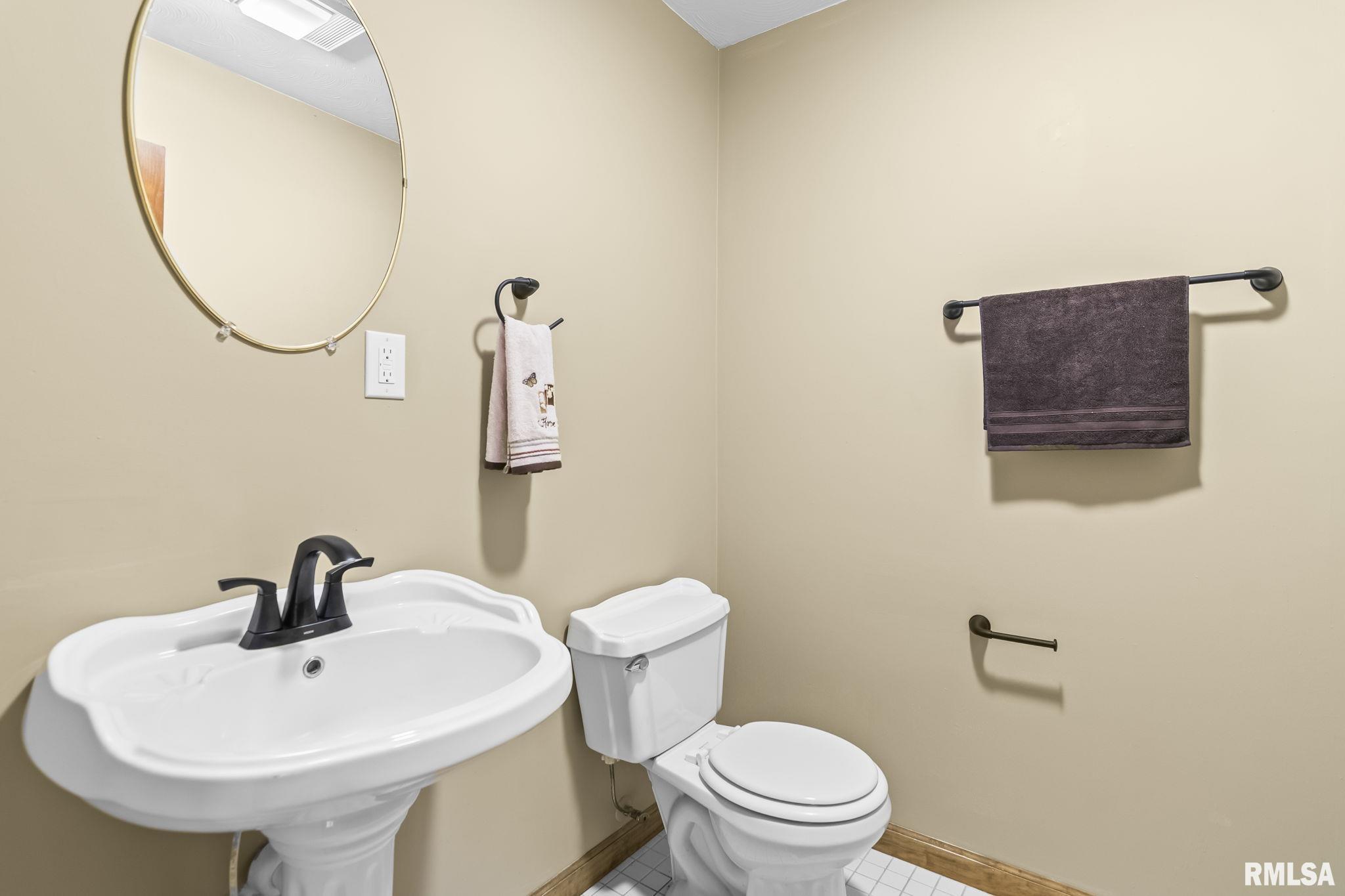 14 Wind Cave Drive Springfield, IL 62712 - Photo 19 of 38