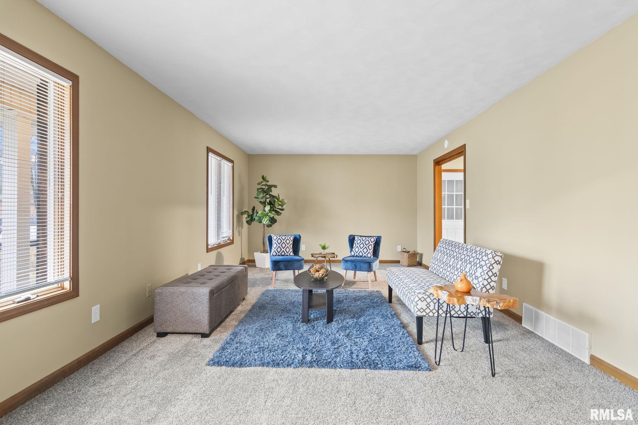 14 Wind Cave Drive Springfield, IL 62712 - Photo 3 of 38