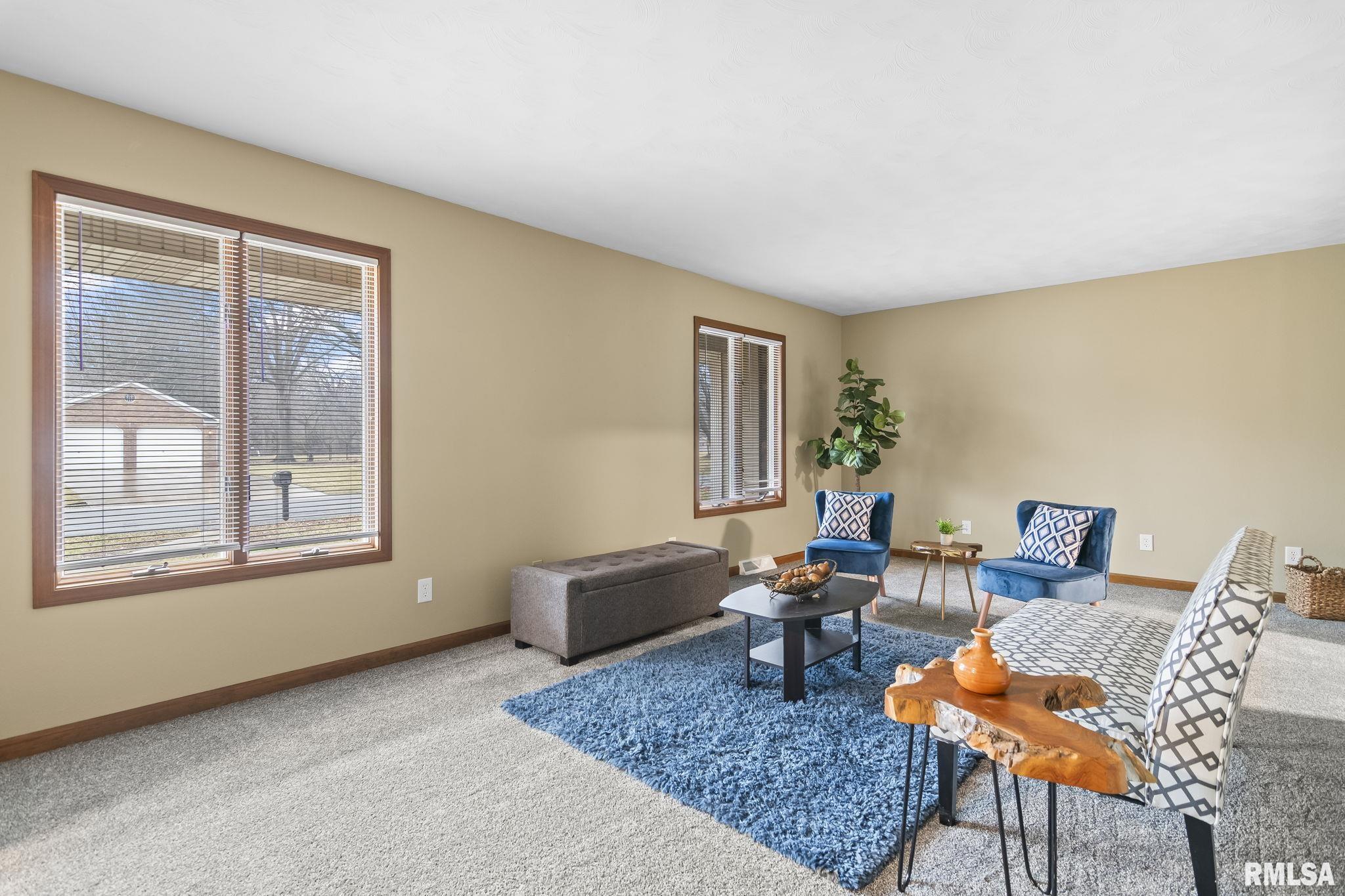 14 Wind Cave Drive Springfield, IL 62712 - Photo 4 of 38