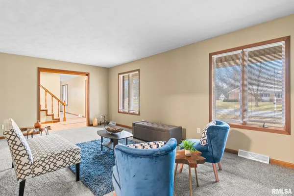 $327,900 | 14 Wind Cave Drive, Springfield, IL 62712