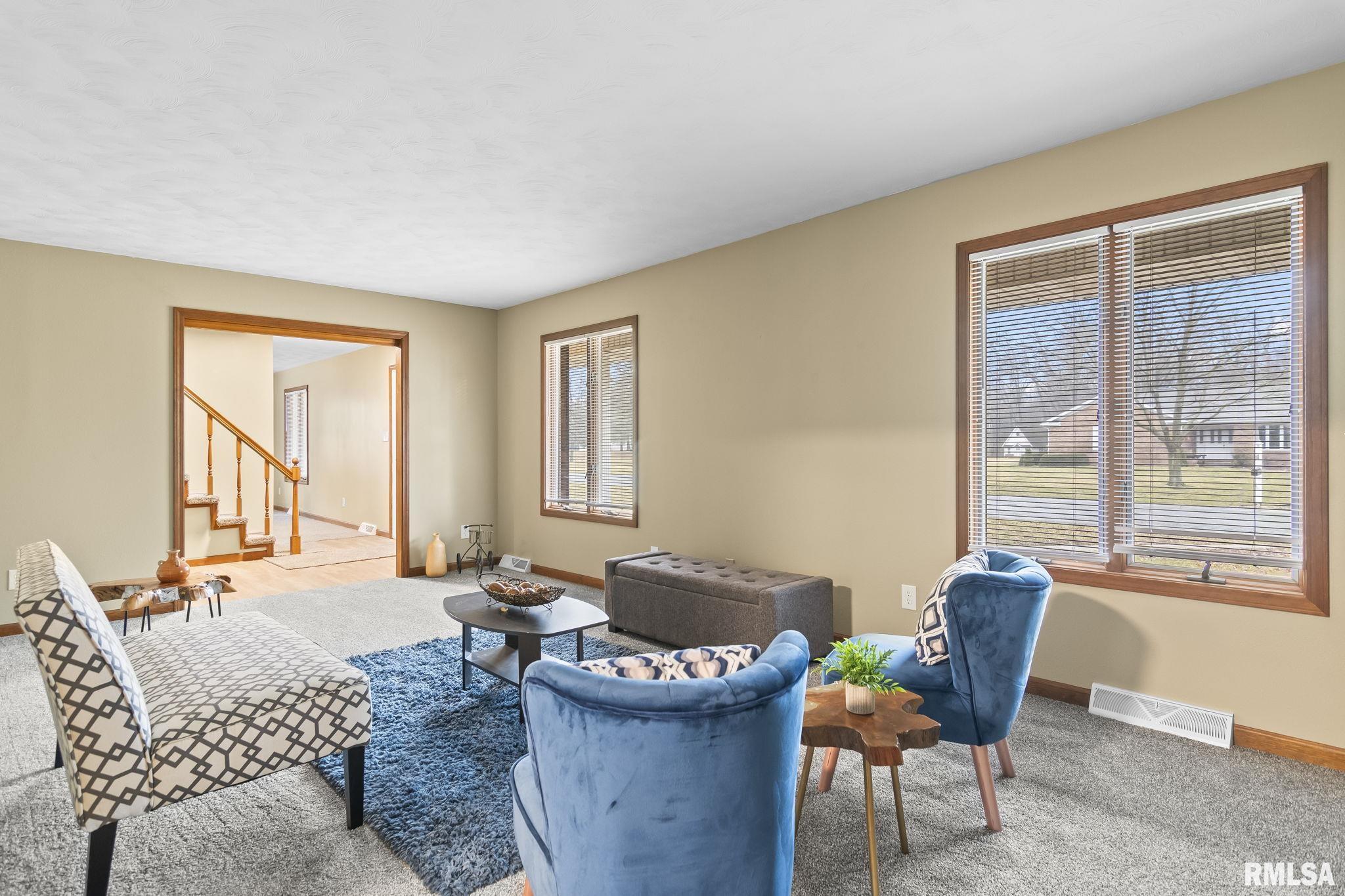 14 Wind Cave Drive Springfield, IL 62712 - Photo 5 of 38