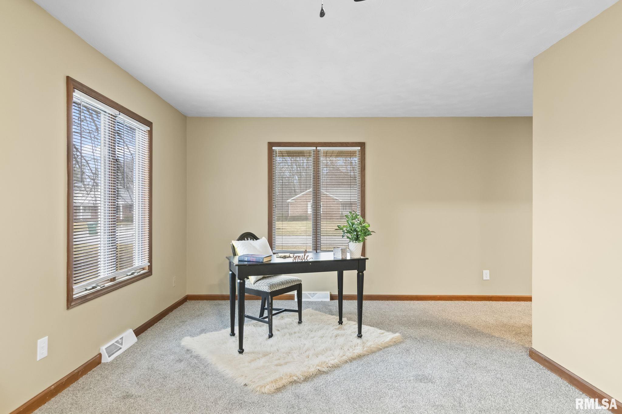 14 Wind Cave Drive Springfield, IL 62712 - Photo 10 of 38