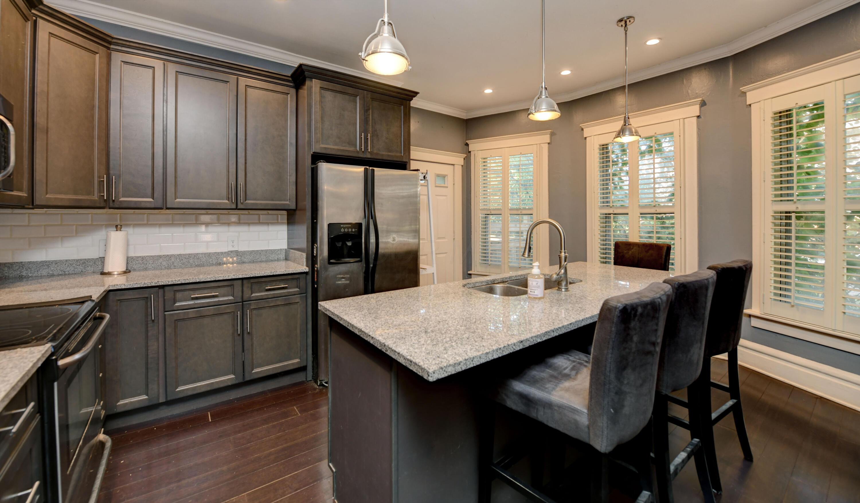 991 Bryden Road Columbus, OH 43205 - Photo 10 of 28 Kitchen (3)