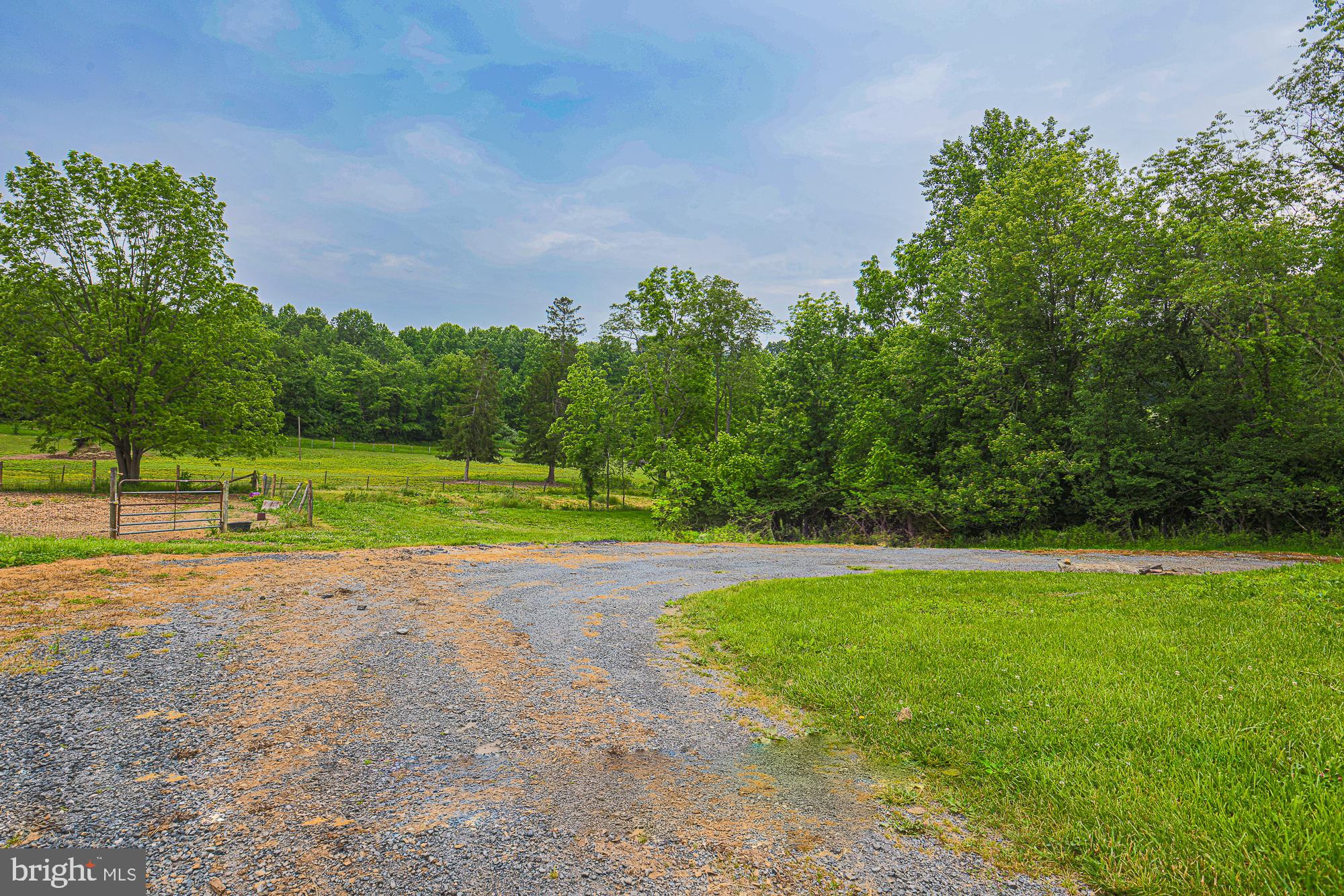 3899 Bixler Church Road Westminster, MD 21158 - Photo 35 of 42 a view of a basketball court