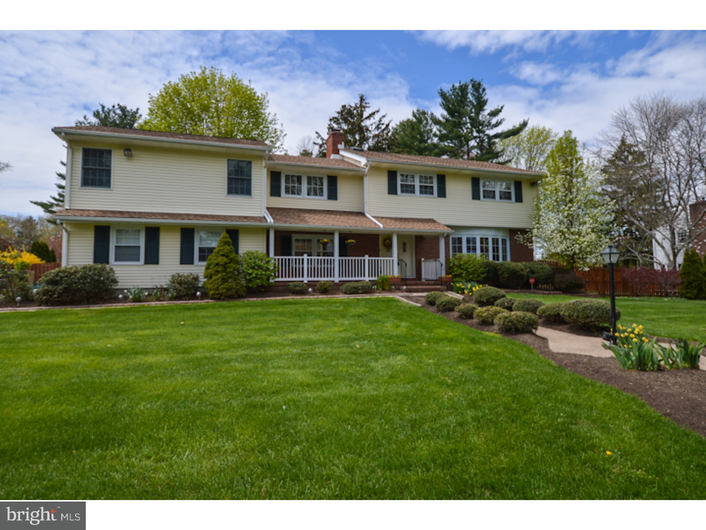 573 Kings Road Yardley, PA 19067 - Photo 1 of 25 Gallery Image 1