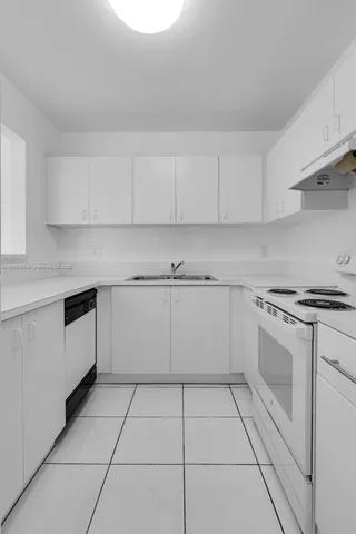 $299,000 | 8045 Northwest 7th Street, Unit 2301, Miami, FL 33126