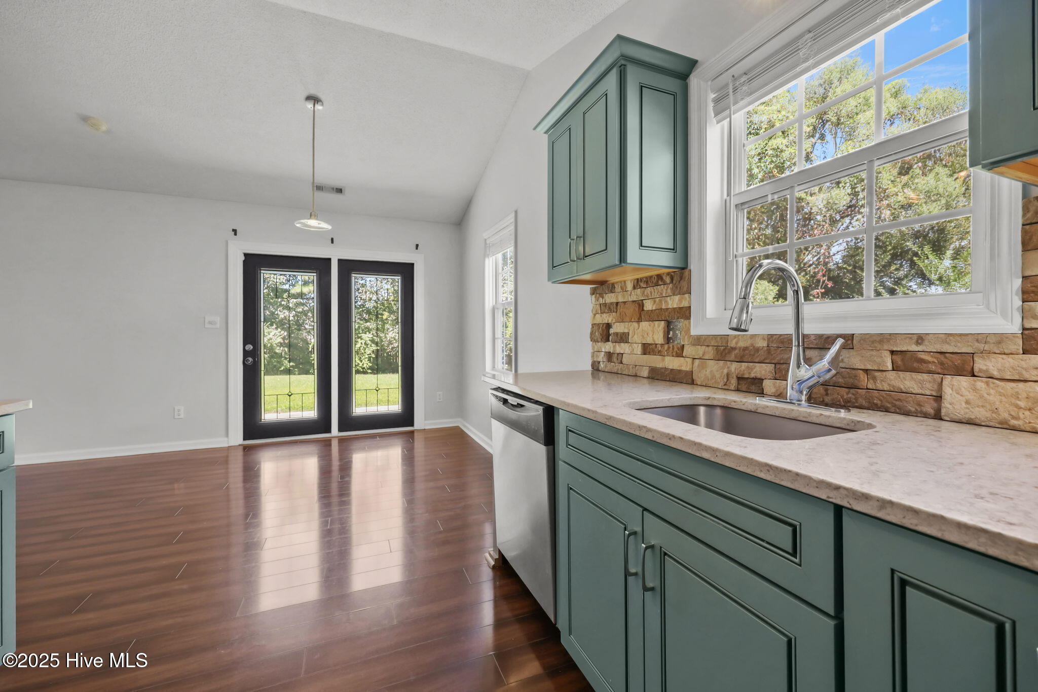 268 Parnell Road Hubert, NC 28539 - Photo 10 of 47 11-web-or-mls-268 Parnell Rd. 21