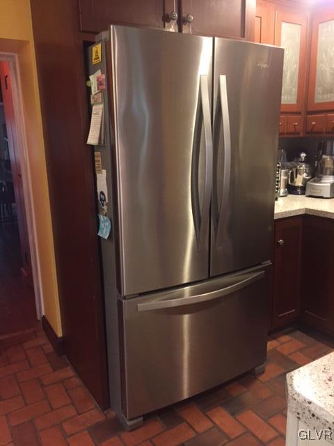 308 Frailey Road Stroudsburg, PA 18360 - Photo 8 of 42 a metallic refrigerator freezer sitting in a kitchen