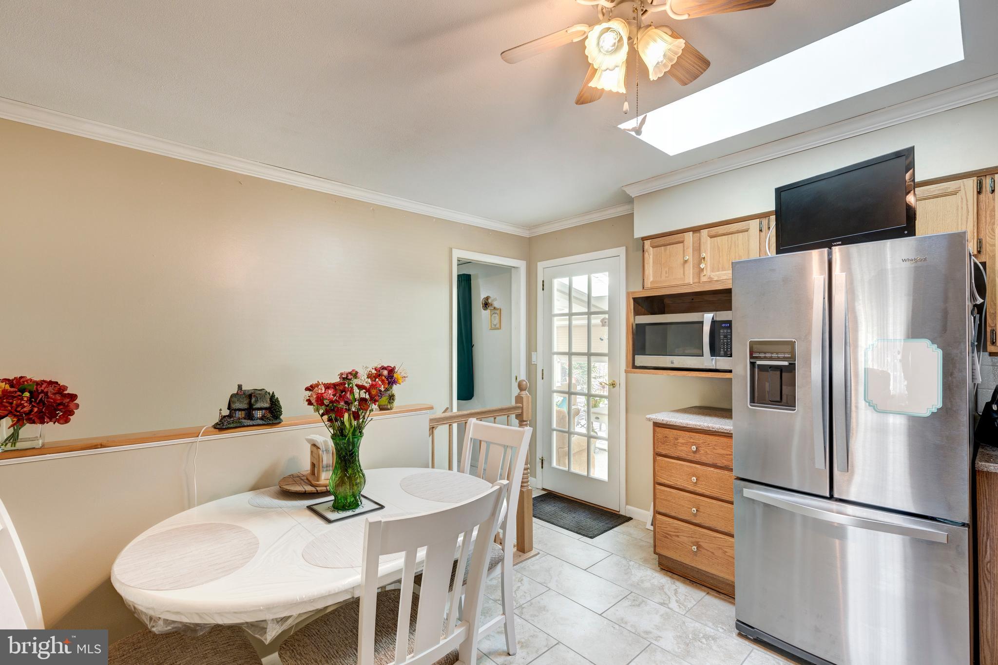 136 Cedarmere Road Owings Mills, MD 21117 - Photo 16 of 44 Eat-in Kitchen