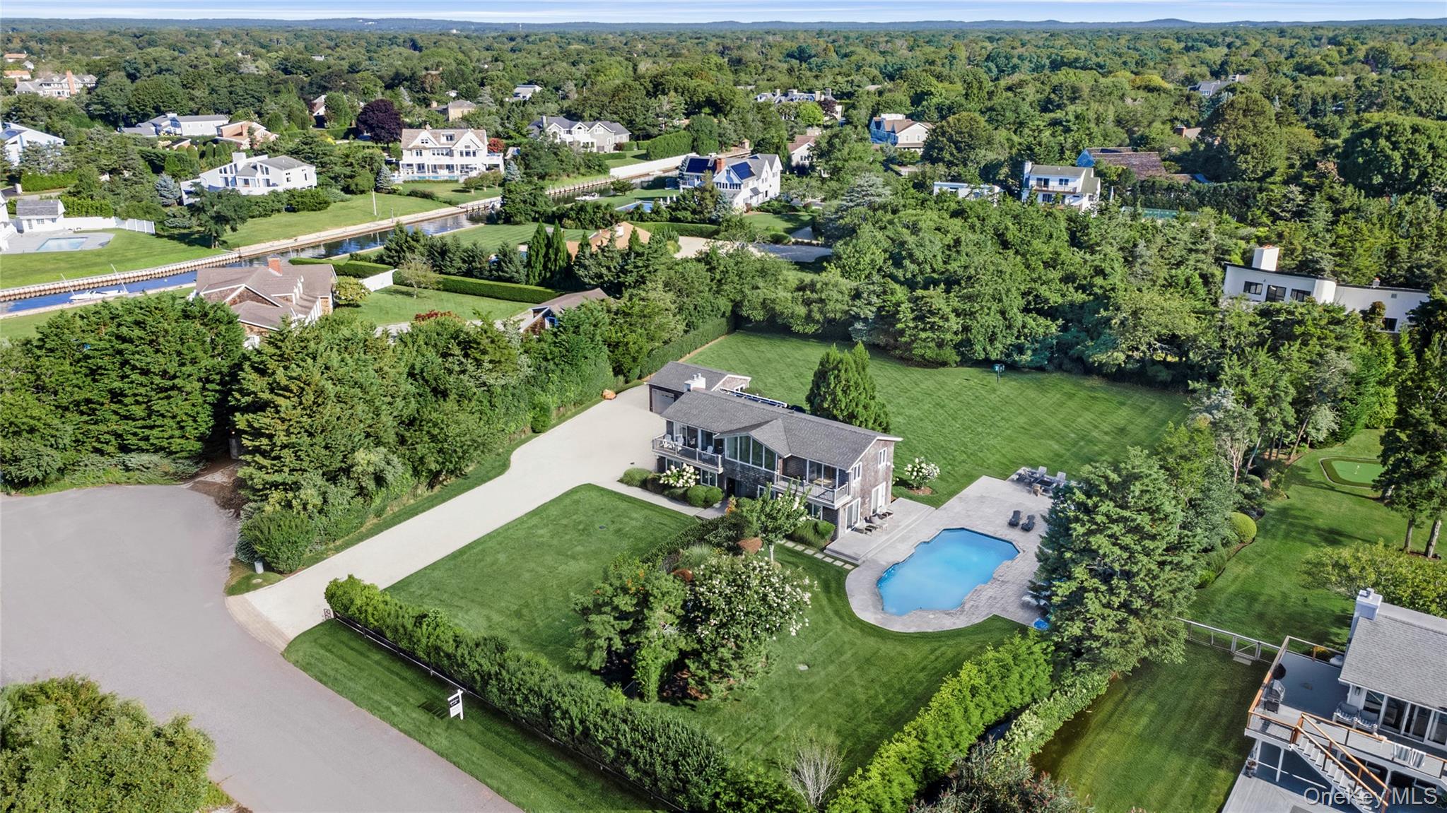 4 Bayberry Lane Remsenburg, NY 11960 - Photo 4 of 26 Gallery Image 4