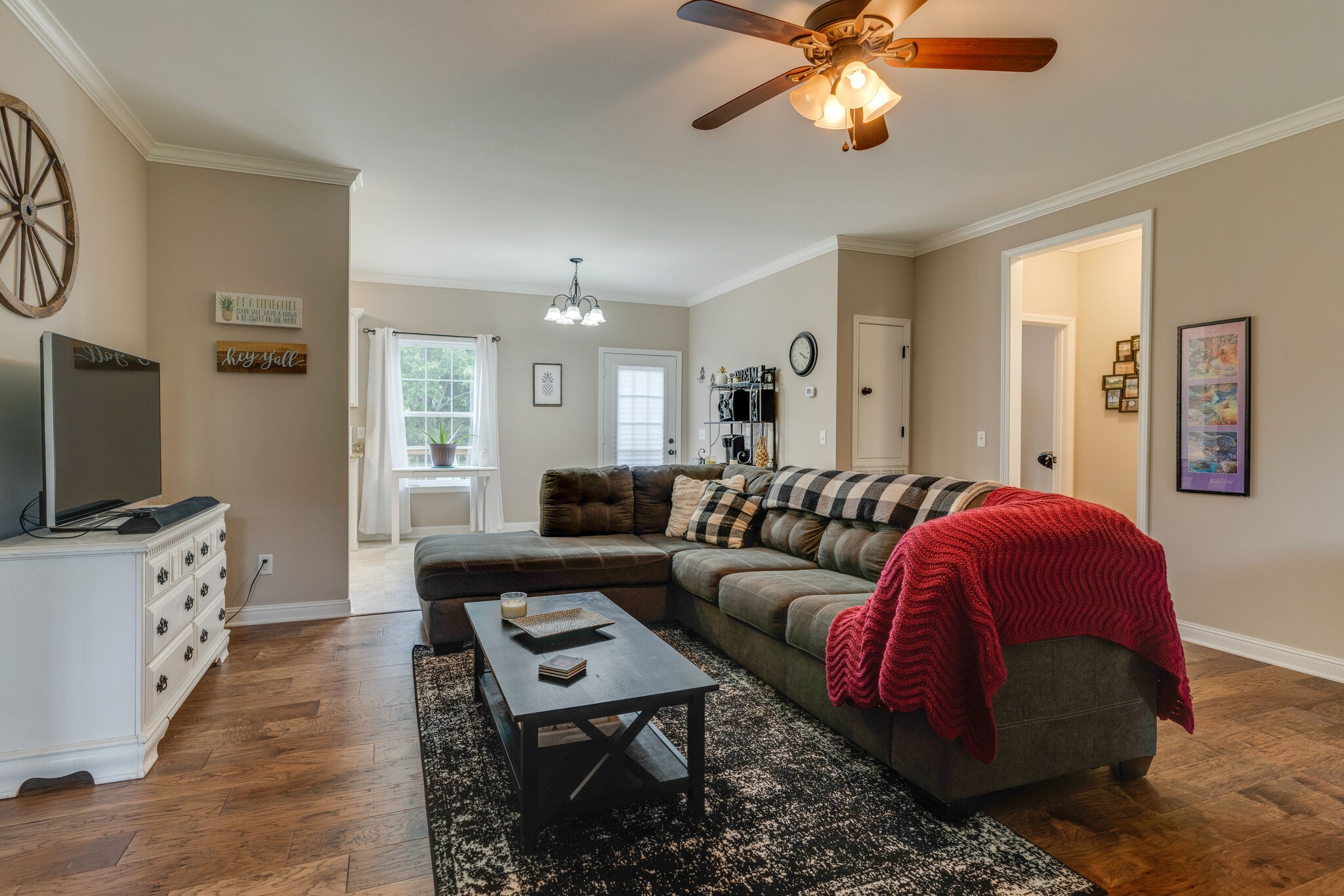 131 Robin Hood Road Dickson, TN 37055 - Photo 2 of 28 Gallery Image 2