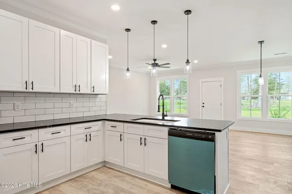 $309,900 | 132-134 Currie Street, Wallace, NC 28466