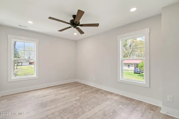 $309,900 | 132-134 Currie Street, Wallace, NC 28466