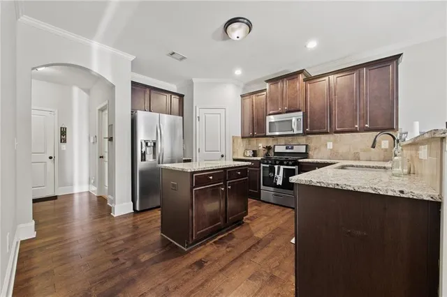 $525,000 | 2015 Chapel Estates Lane Southeast, Dacula, GA 30019