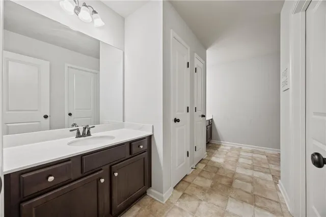 $525,000 | 2015 Chapel Estates Lane Southeast, Dacula, GA 30019