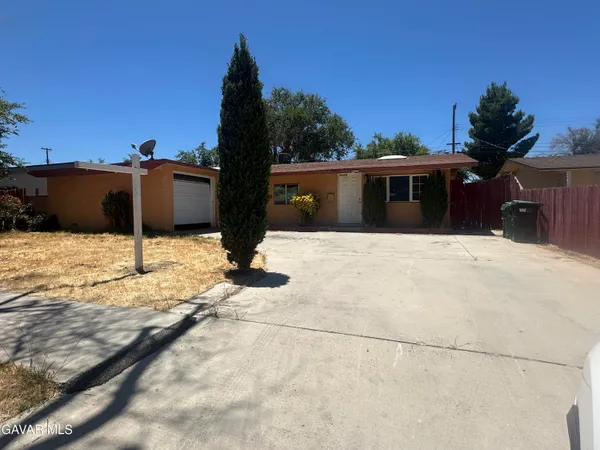 $273,000 | 45509 Gadsden Avenue, Lancaster, CA 93534