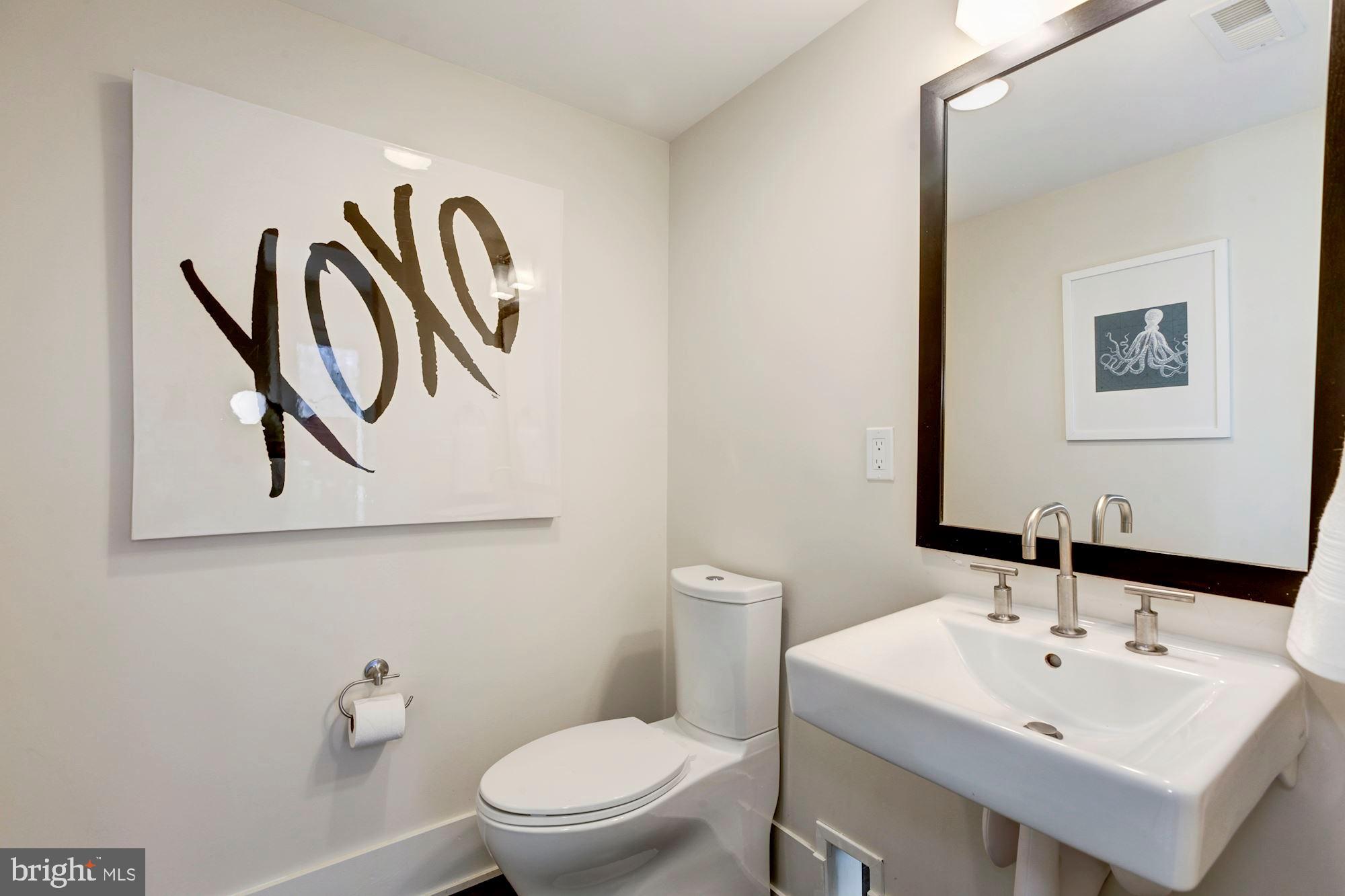 5136 Willet Bridge Road Bethesda, MD 20816 - Photo 27 of 41 1st Floor Powder Room