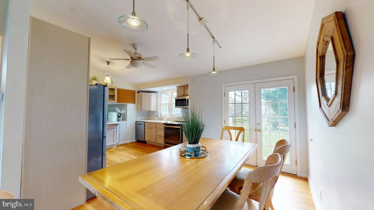 237 Chantrey Road Lutherville-Timonium, MD 21093 - Photo 12 of 21 Dining Room/Kitchen