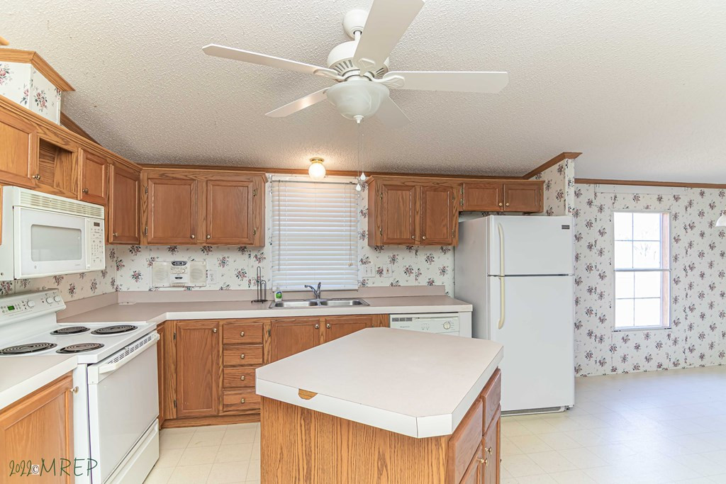 1187 Pinkney Road Pikeville, NC 27863 - Photo 8 of 32 Gallery Image 8
