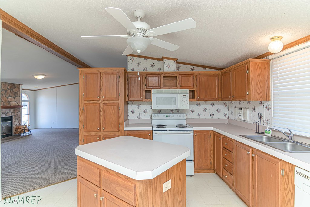 1187 Pinkney Road Pikeville, NC 27863 - Photo 9 of 32 Gallery Image 9