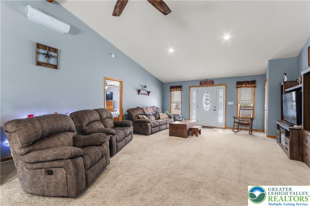 405 Rabbit Run Road Andreas, PA 18211 - Photo 3 of 56 Gallery Image 3