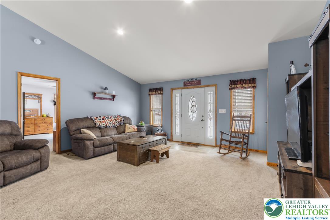 405 Rabbit Run Road Andreas, PA 18211 - Photo 4 of 56 Gallery Image 4