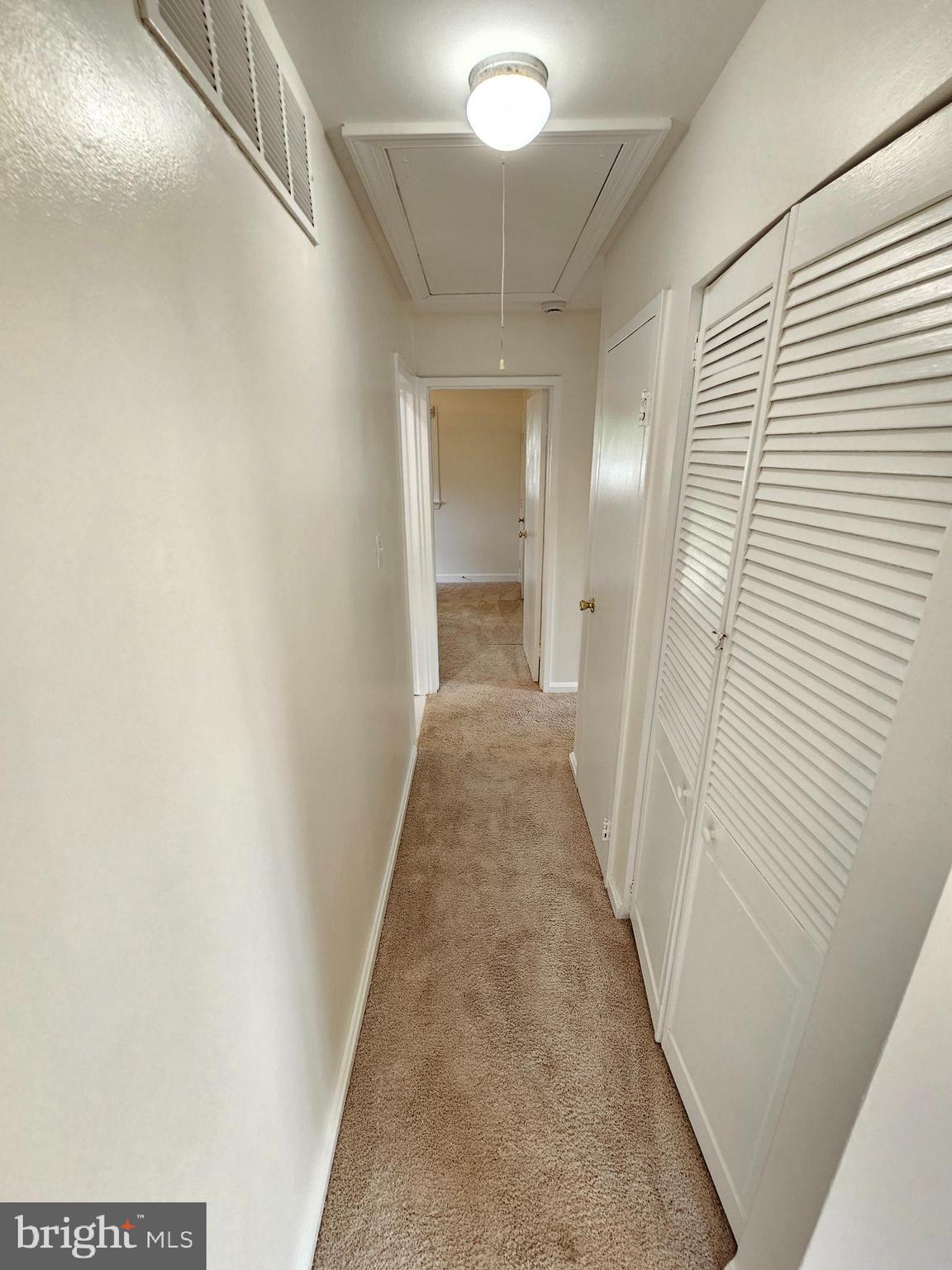 603 Pinewood Road Rockville, MD 20850 - Photo 12 of 32 Hallway