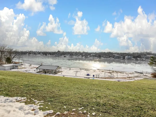 $330,000 | 21050 Alpine Drive, Lawrenceburg, IN 47025