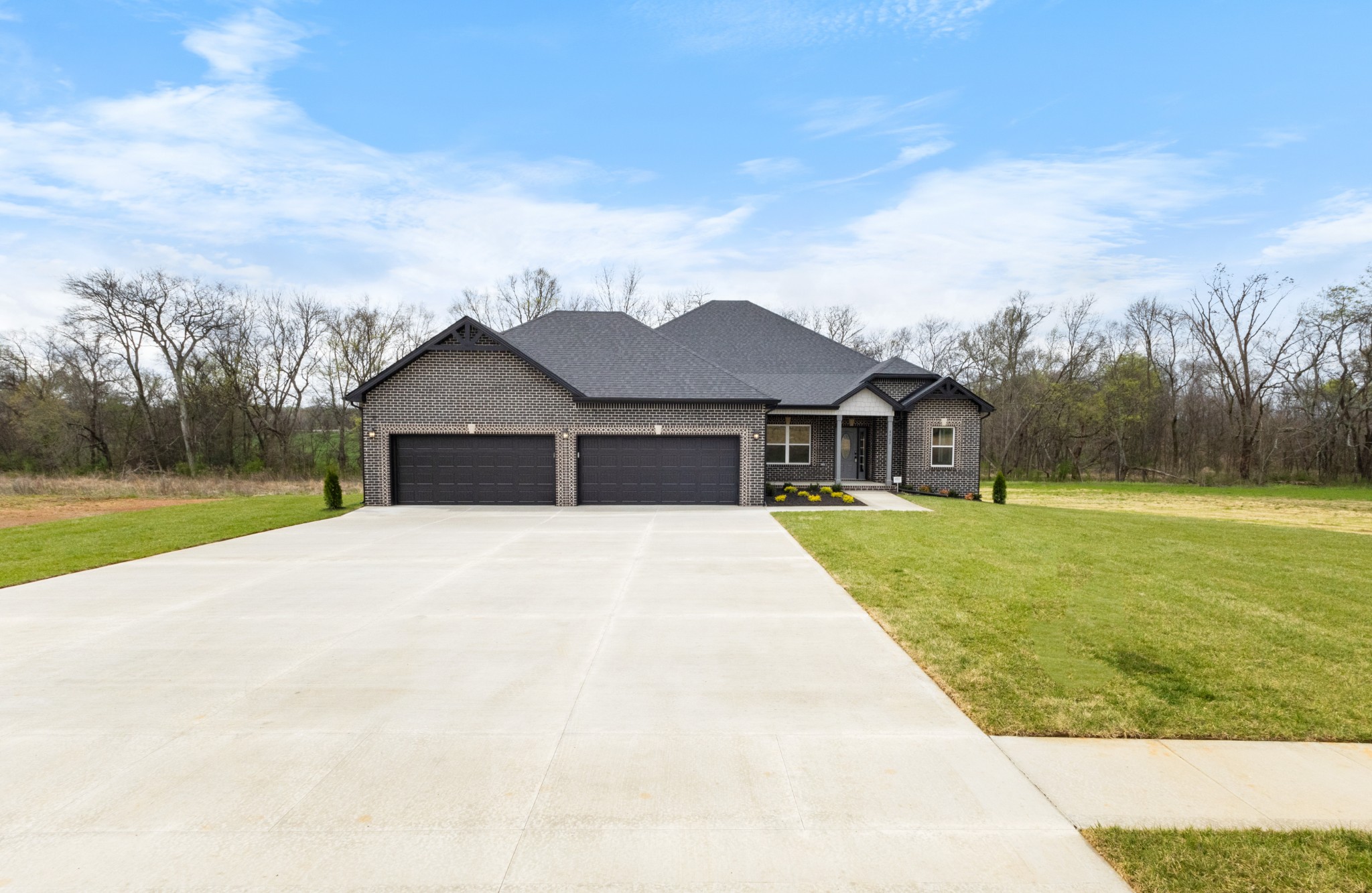 4902 Royal View Way Adams, TN 37010 - Photo 4 of 45 Gallery Image 4