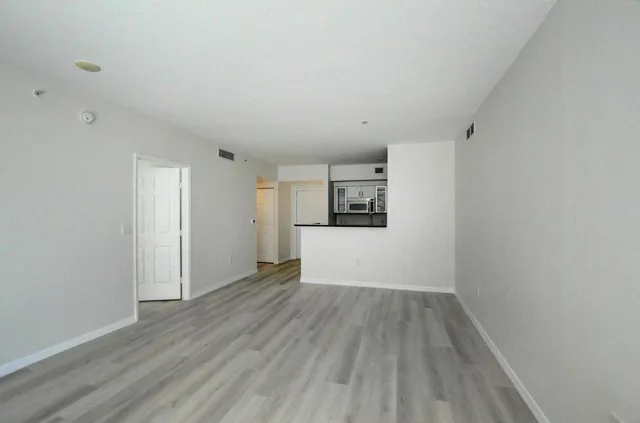 $4,500 | 700 East Boynton Beach Boulevard, Unit 403, Boynton Beach, FL 33435