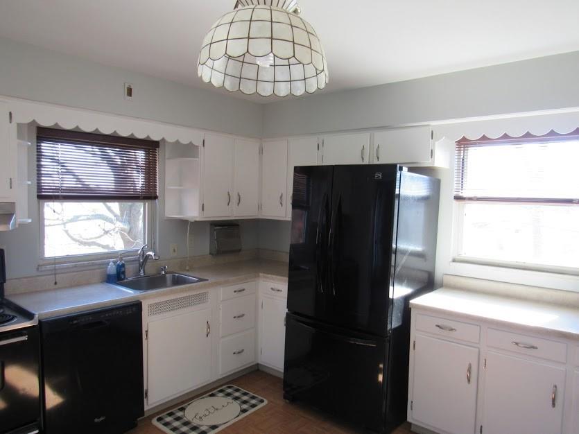 1246 Varner Road Pittsburgh, PA 15227 - Photo 8 of 23 Gallery Image 8