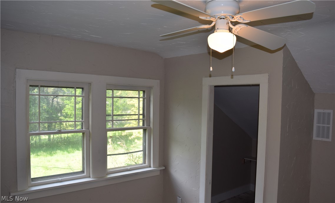7767 Webster Road Middleburg Heights, OH 44130 - Photo 9 of 19 Gallery Image 9