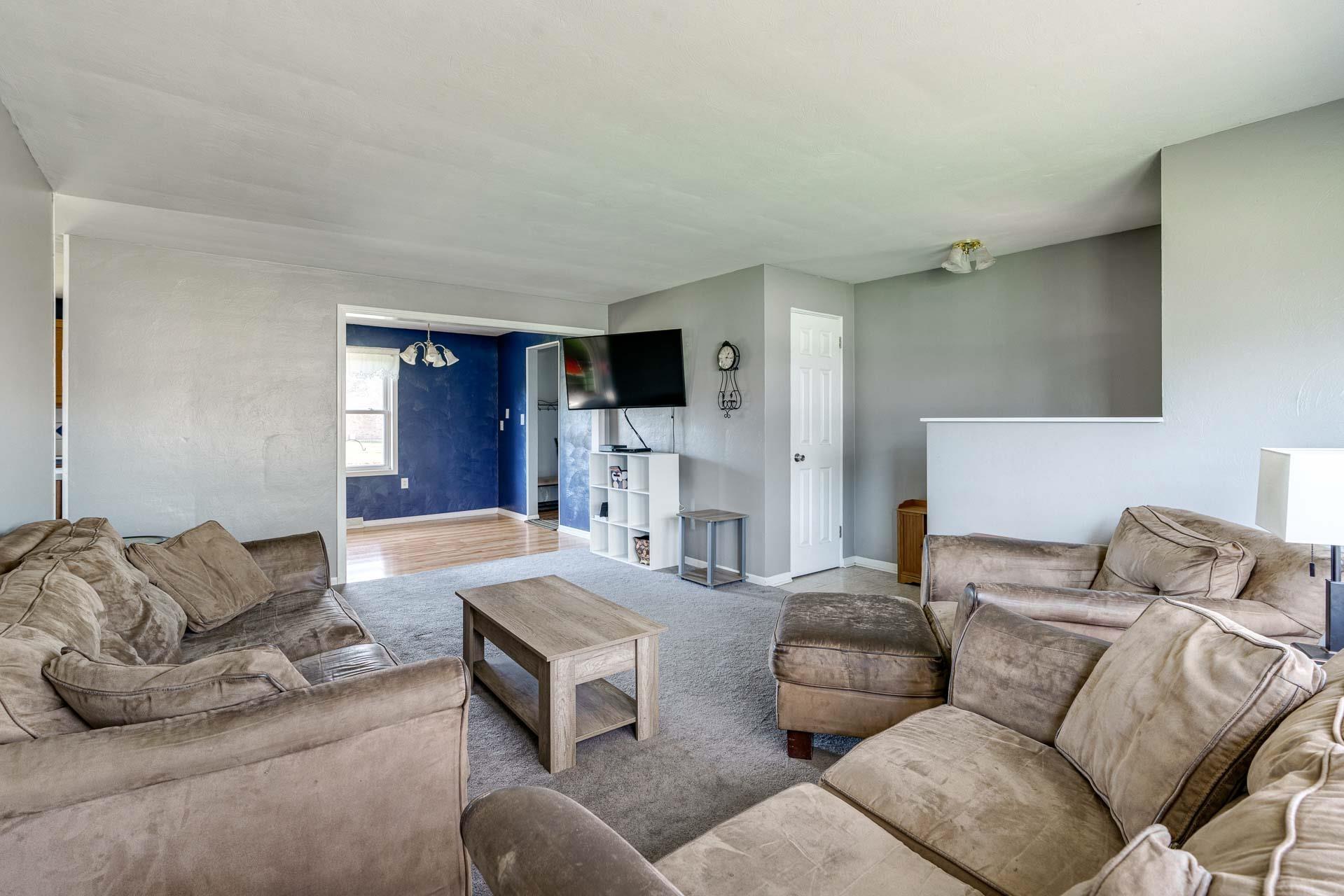 57215 Alan Road South Bend, IN 46619 - Photo 5 of 22 Gallery Image 5