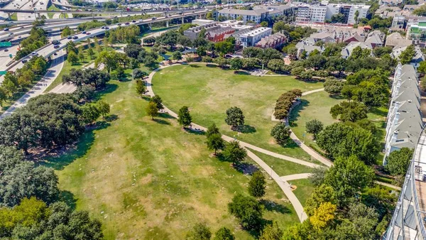 $2,400 | 3110 Thomas Avenue, Unit 736, Dallas, TX 75204