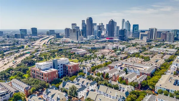 $2,400 | 3110 Thomas Avenue, Unit 736, Dallas, TX 75204